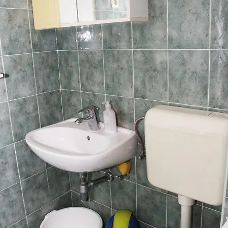 بيت ضيافة Tonka Primošten