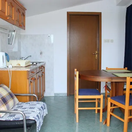 Tonka بيت ضيافة